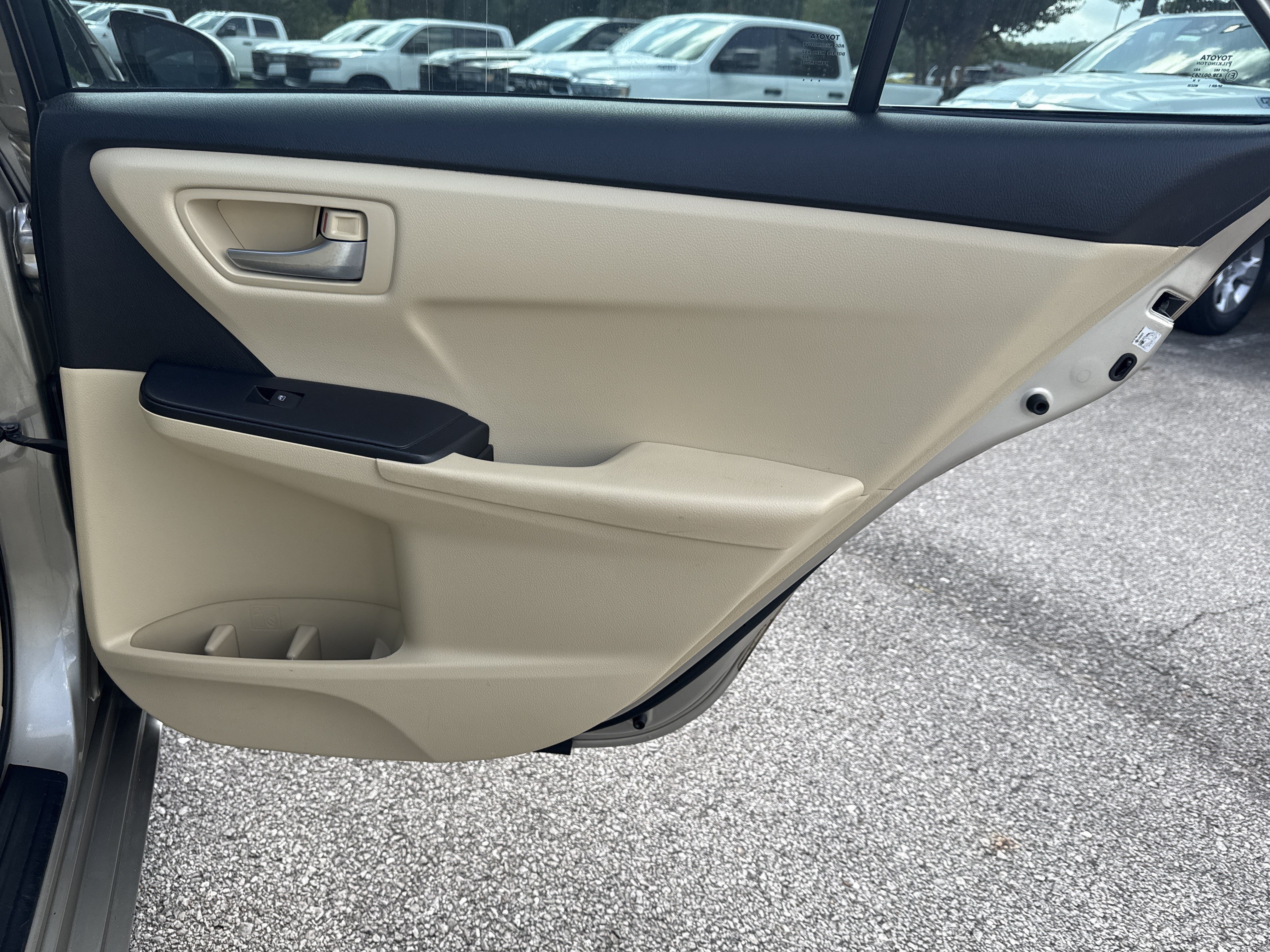 Used 2015 Gold Toyota LE image 16