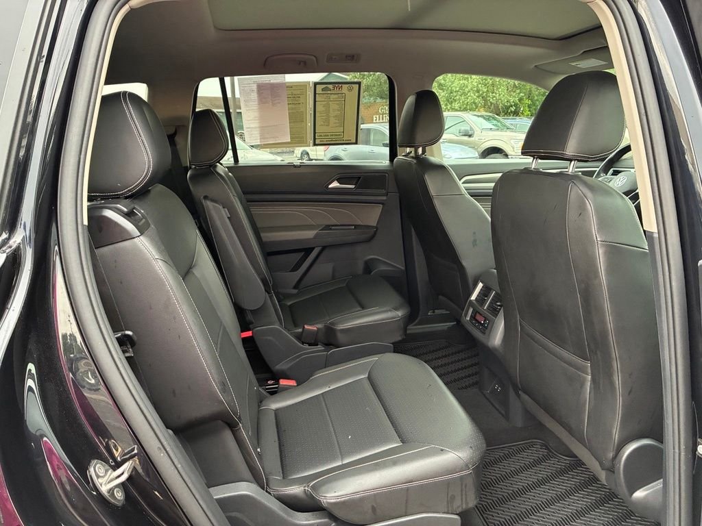 Used 2023 Black Volkswagen 3.6L V6 SEL R-Line image 50