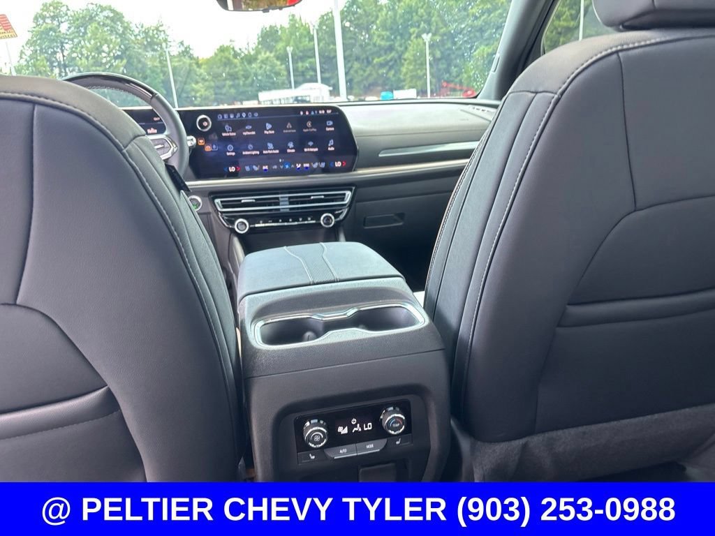 Used 2025 Iridescent Pearl Tricoat Chevrolet High Country image 22