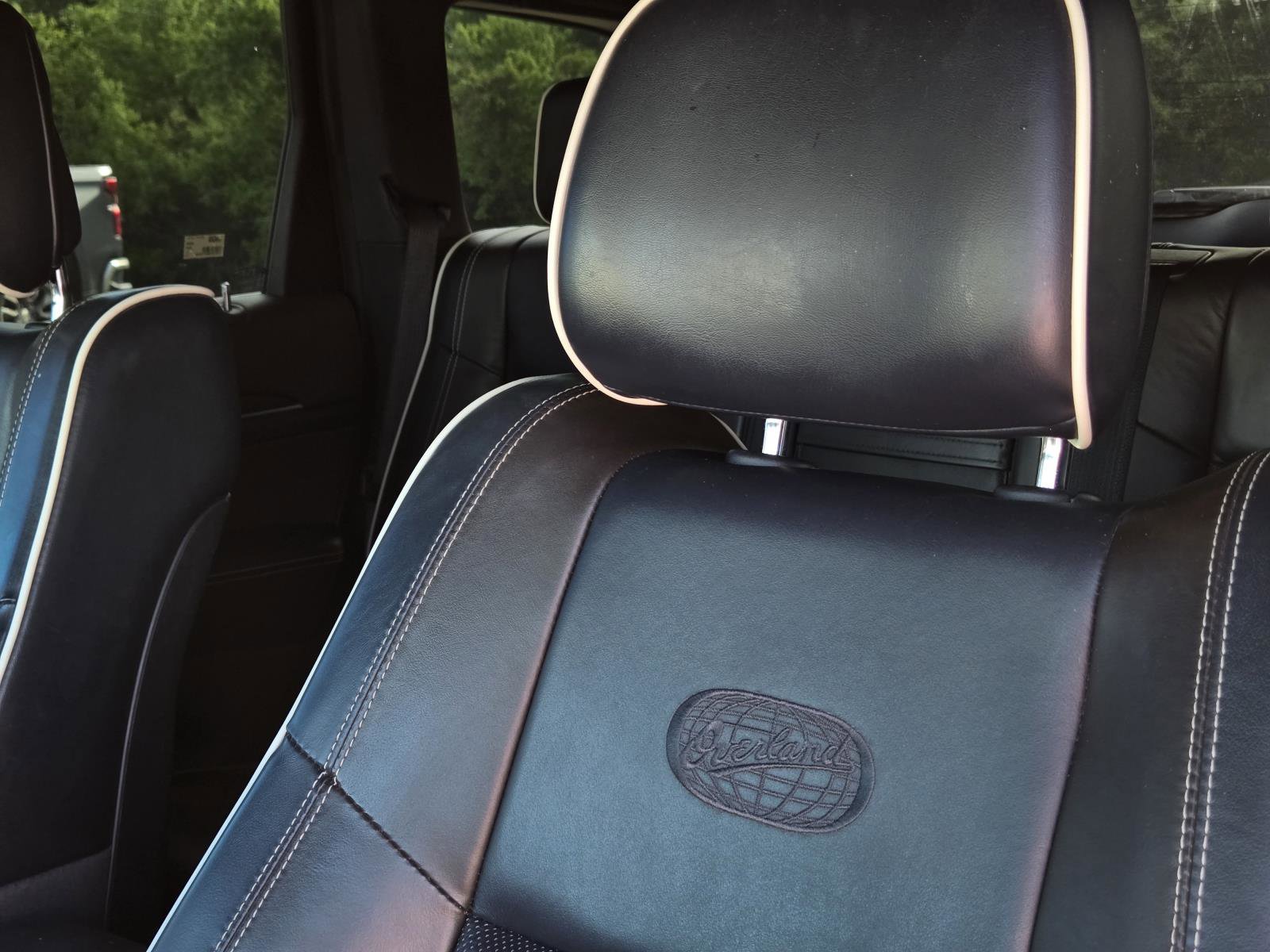 Used 2017 Ivory 3-Coat Jeep Overland image 27