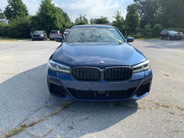 Used 2021 Blue BMW 540i image 3