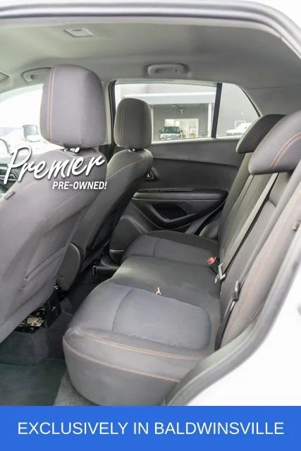 Used 2020 SUMMIT WHITE Chevrolet LT image 11