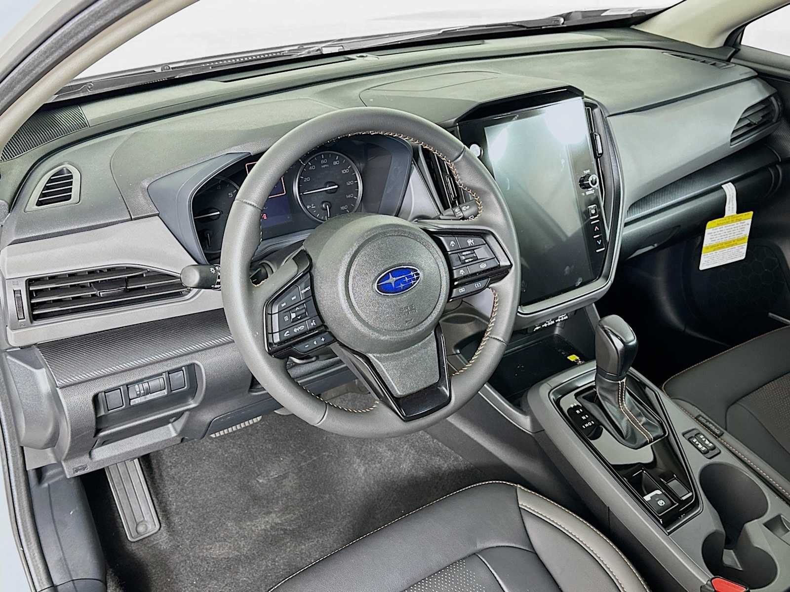 Used 2025 Crystal White Pearl Subaru Limited image 9