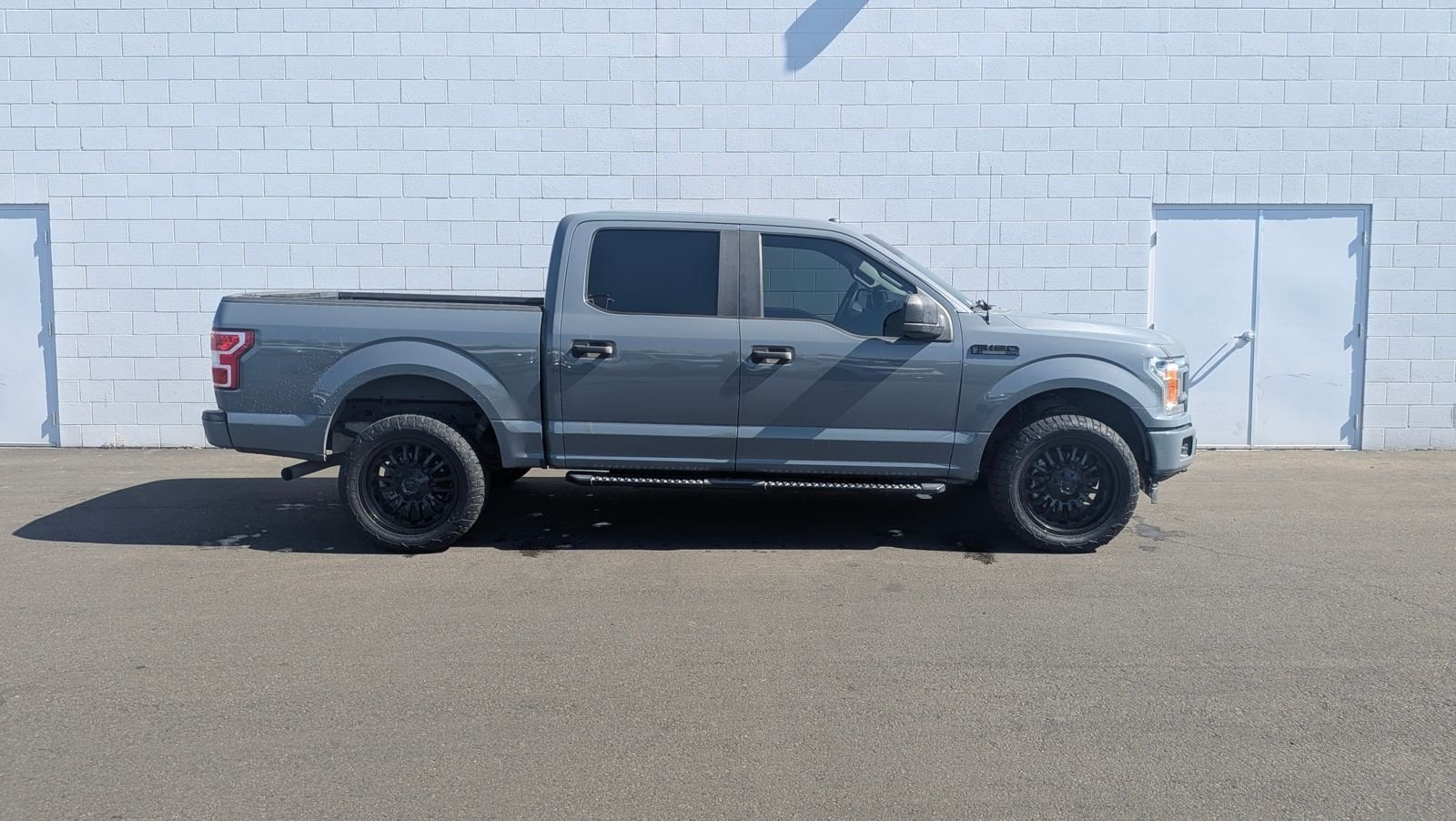 Used 2019 Black Ford XL image 1