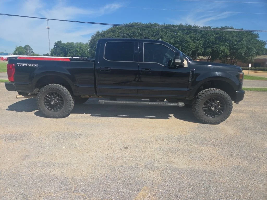Used 2022 Black Ford Lariat image 10