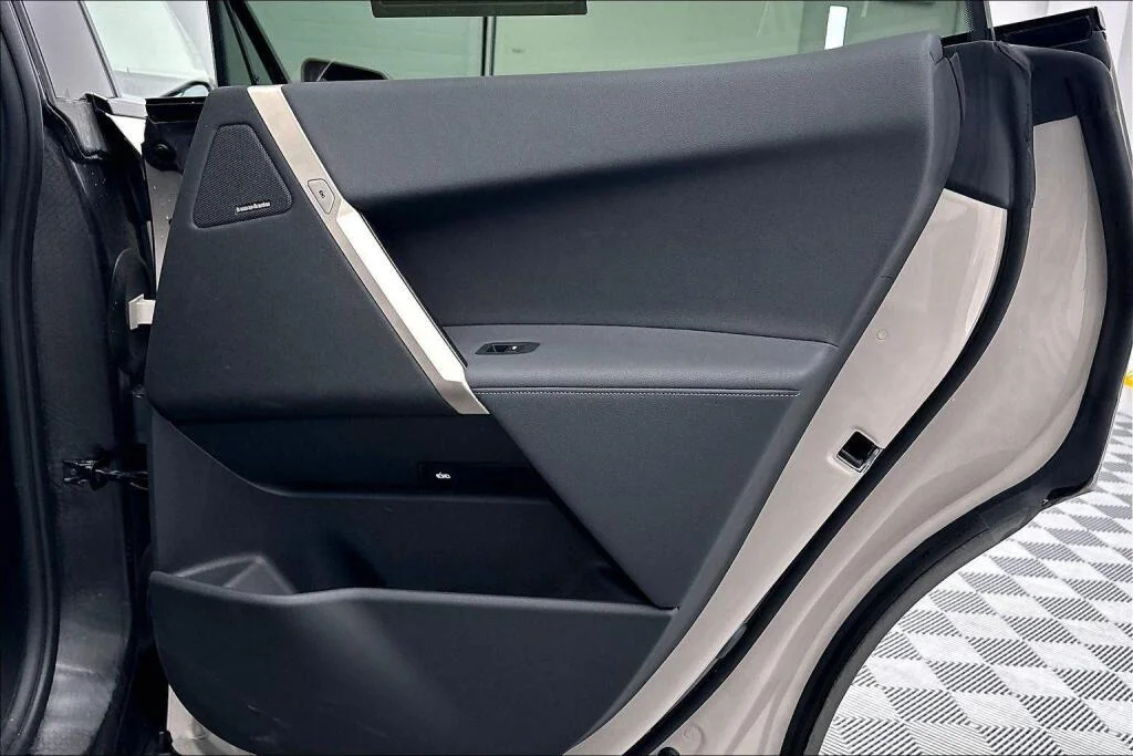 New 2026 Dune Grey Metallic BMW xDrive45 image 29