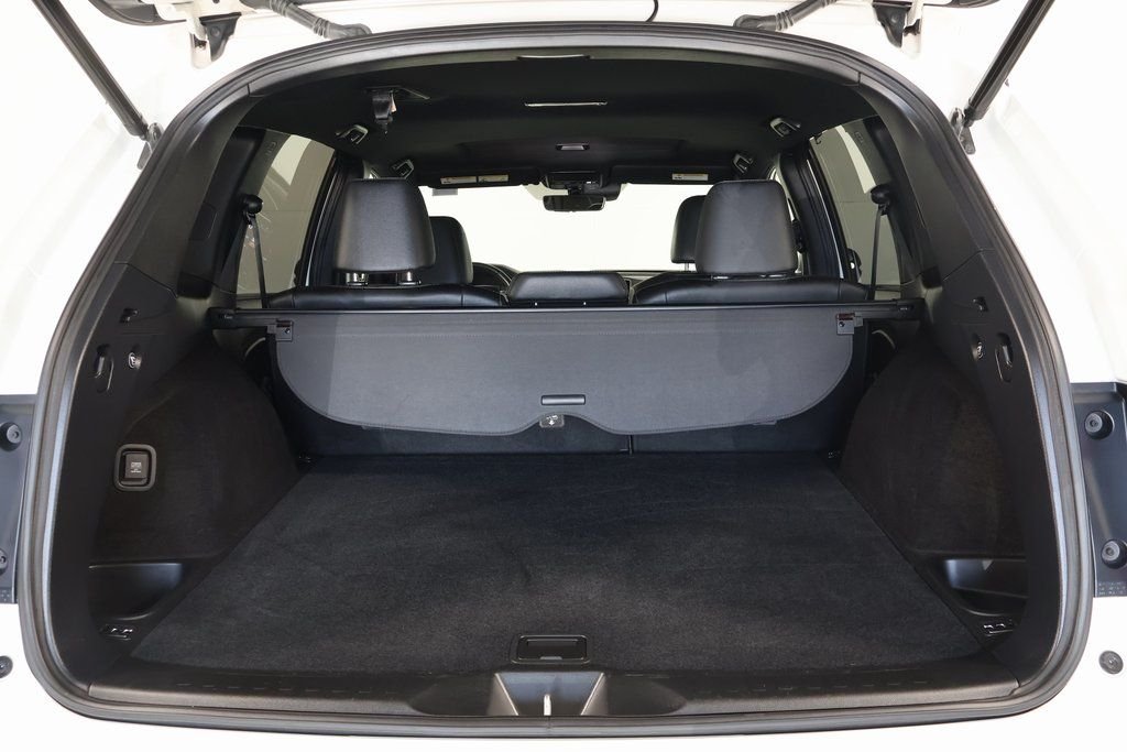 Certified Used 2019 White Diamond Pearl Honda Touring image 14