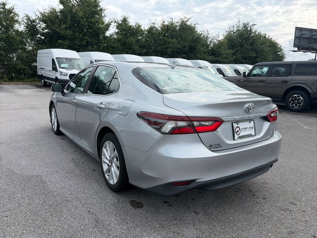 Used 2022 Silver Toyota LE image 5