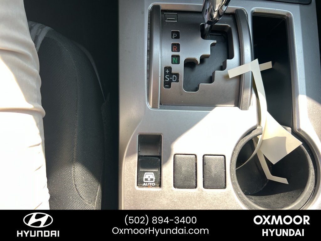 Used 2016 Super White Toyota SR5 image 17