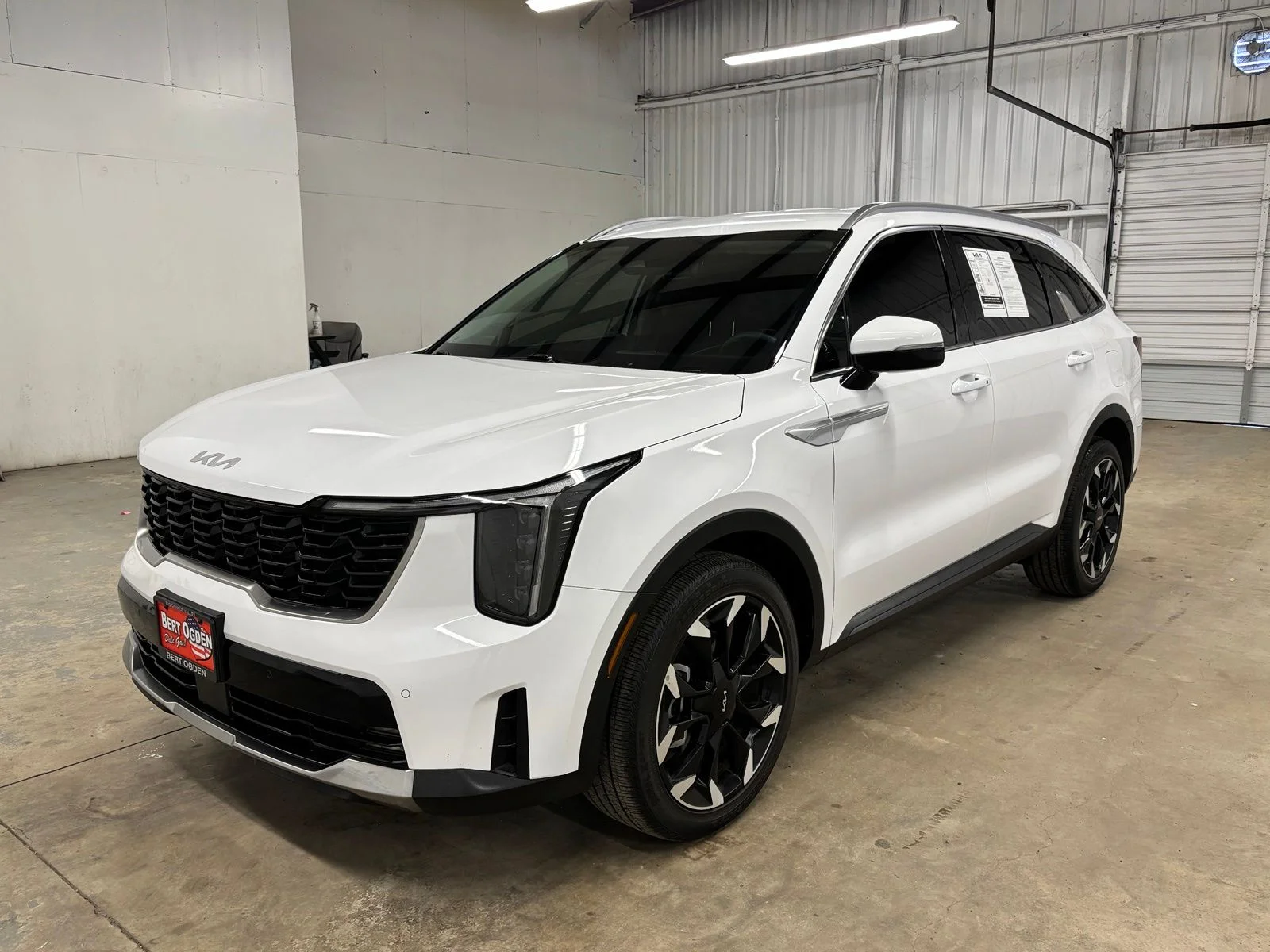 Used 2025 White Kia EX image 3