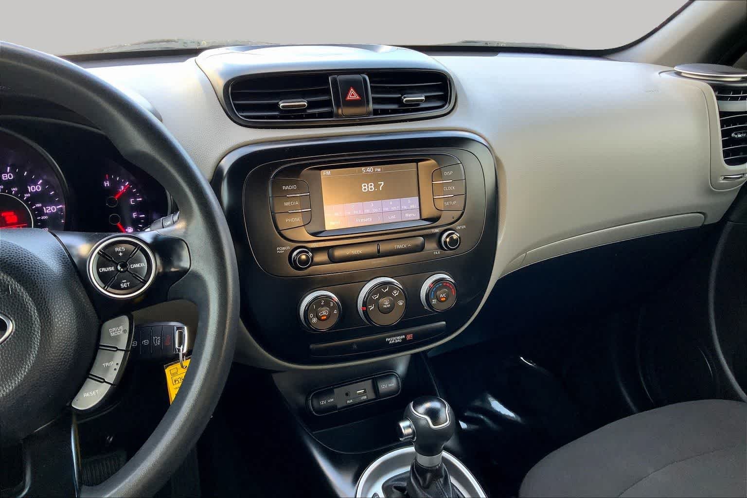 Used 2019 Titanium Gray Kia Base image 7