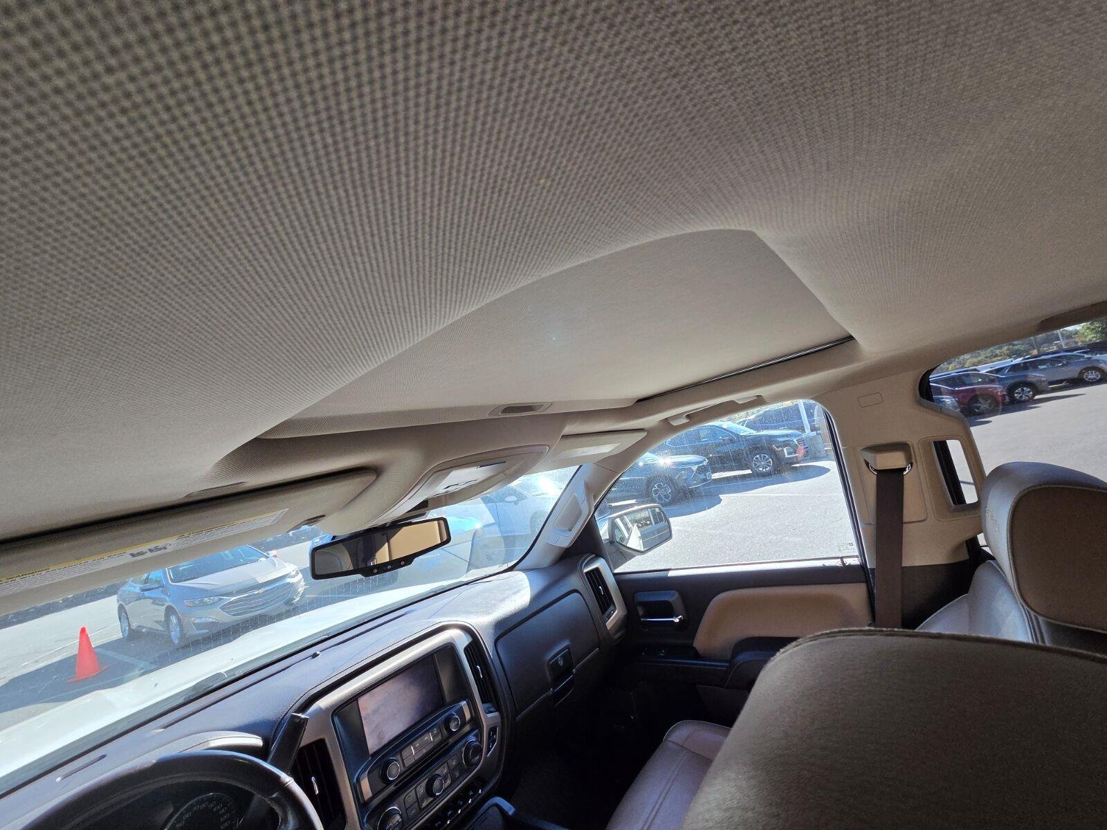 Used 2017 WHITE FROST TRICOAT GMC Denali image 12