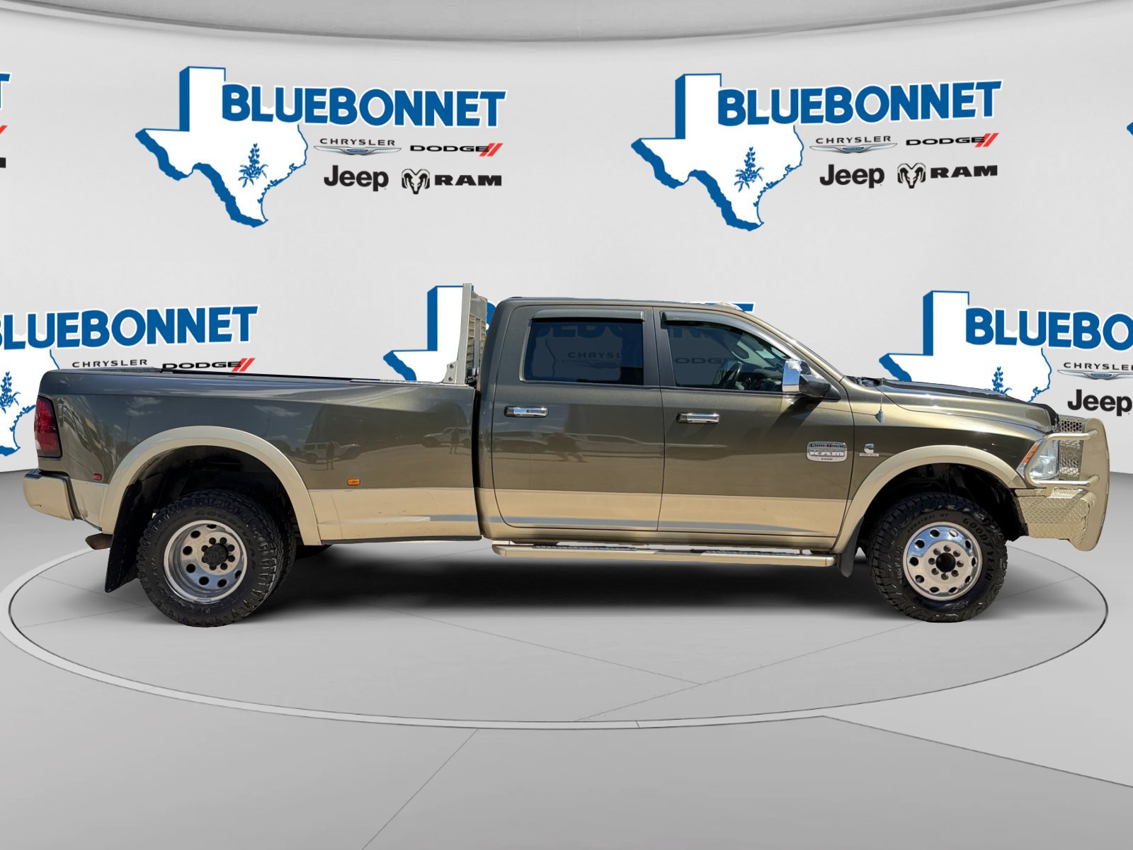 Used 2011 Sagebrush Pearl Ram Laramie Longhorn Edition image 4