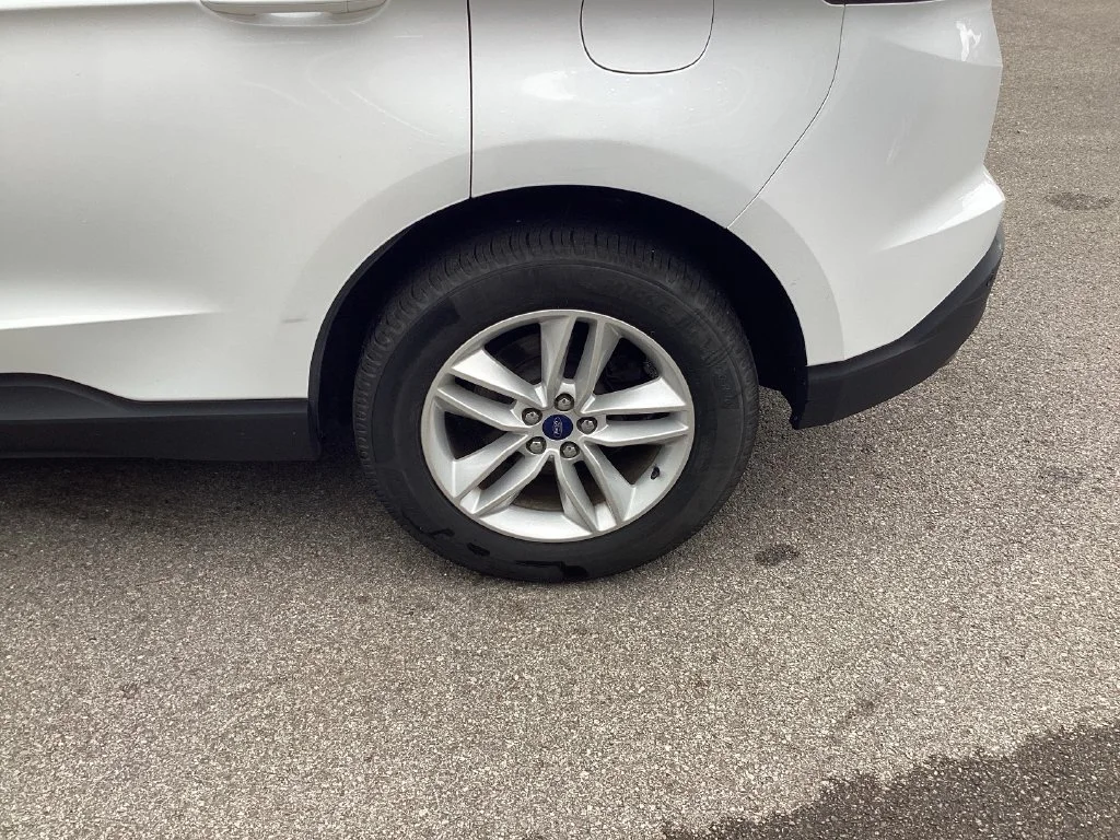 Used 2017 White Ford SEL image 26