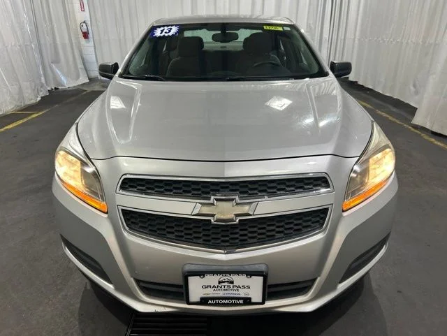 Used 2013 Silver Chevrolet LS image 9