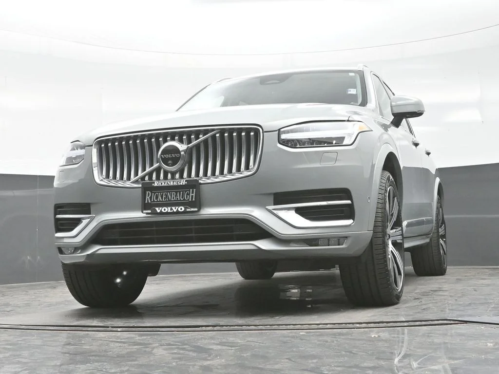 Certified Used 2024 Vapour Grey Volvo Plus image 25
