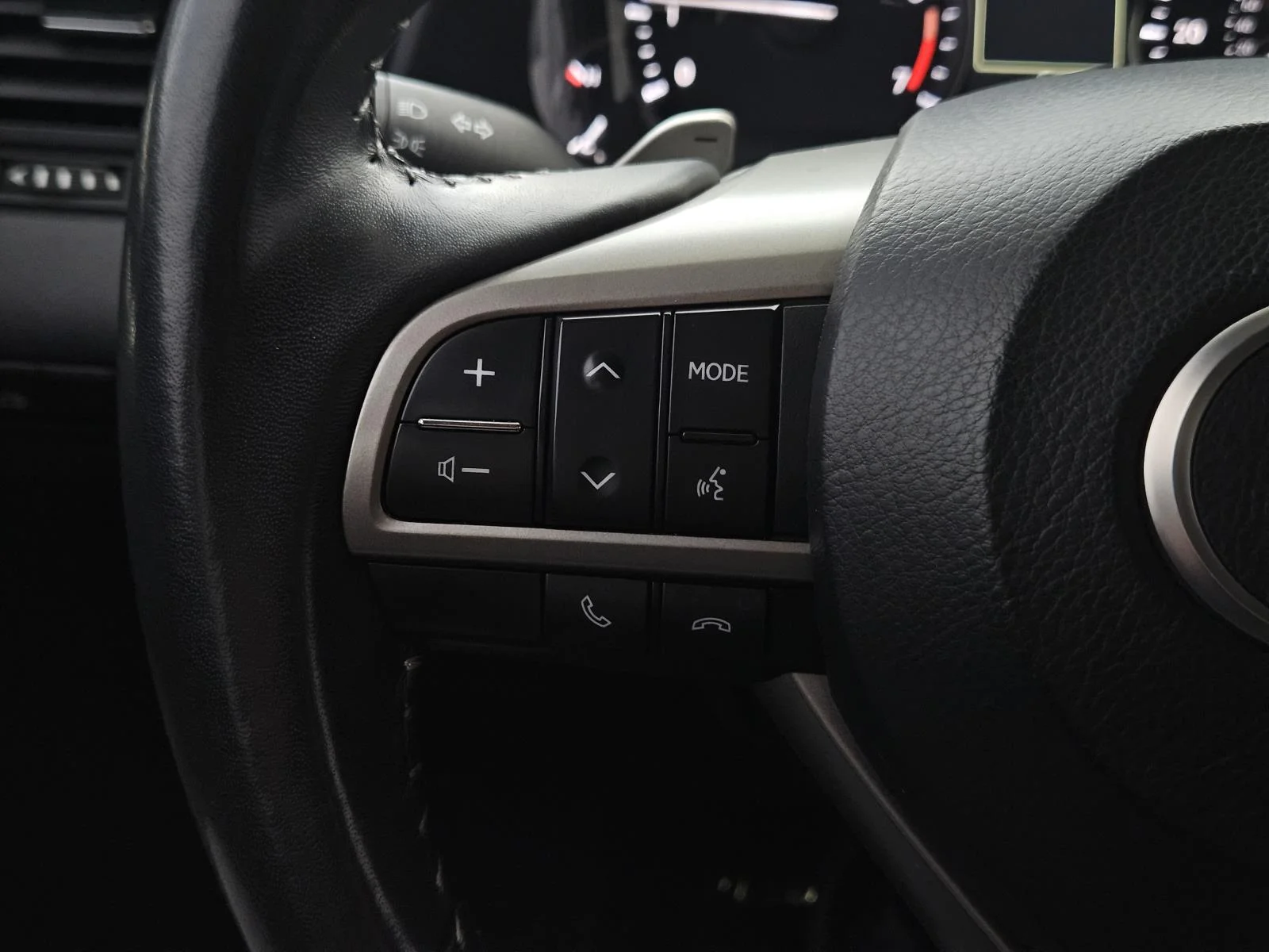 2022 Lexus RX 350 - Photo 15