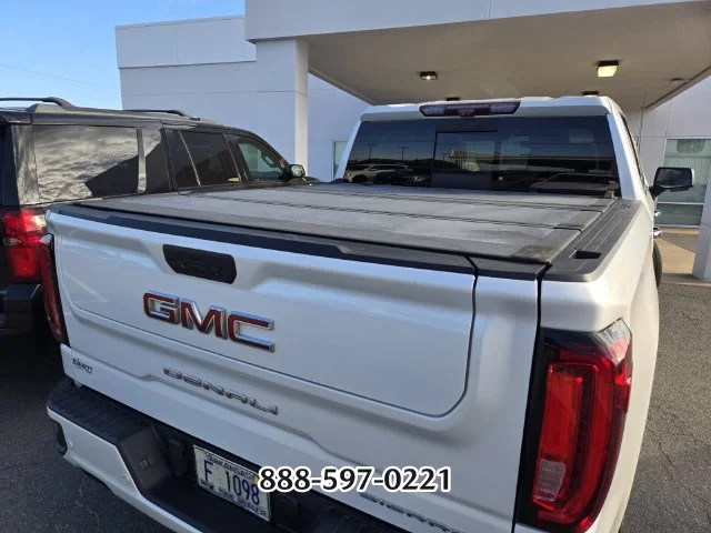 Used 2020 White GMC Denali image 5