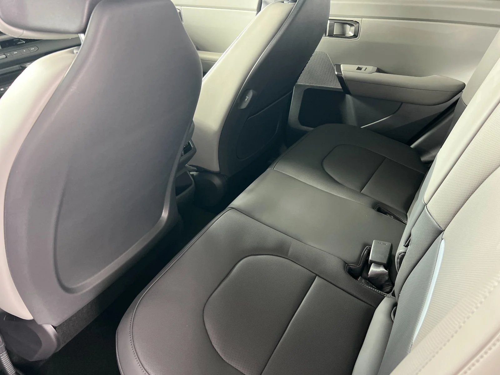 New 2027 Gray Kia EX image 12