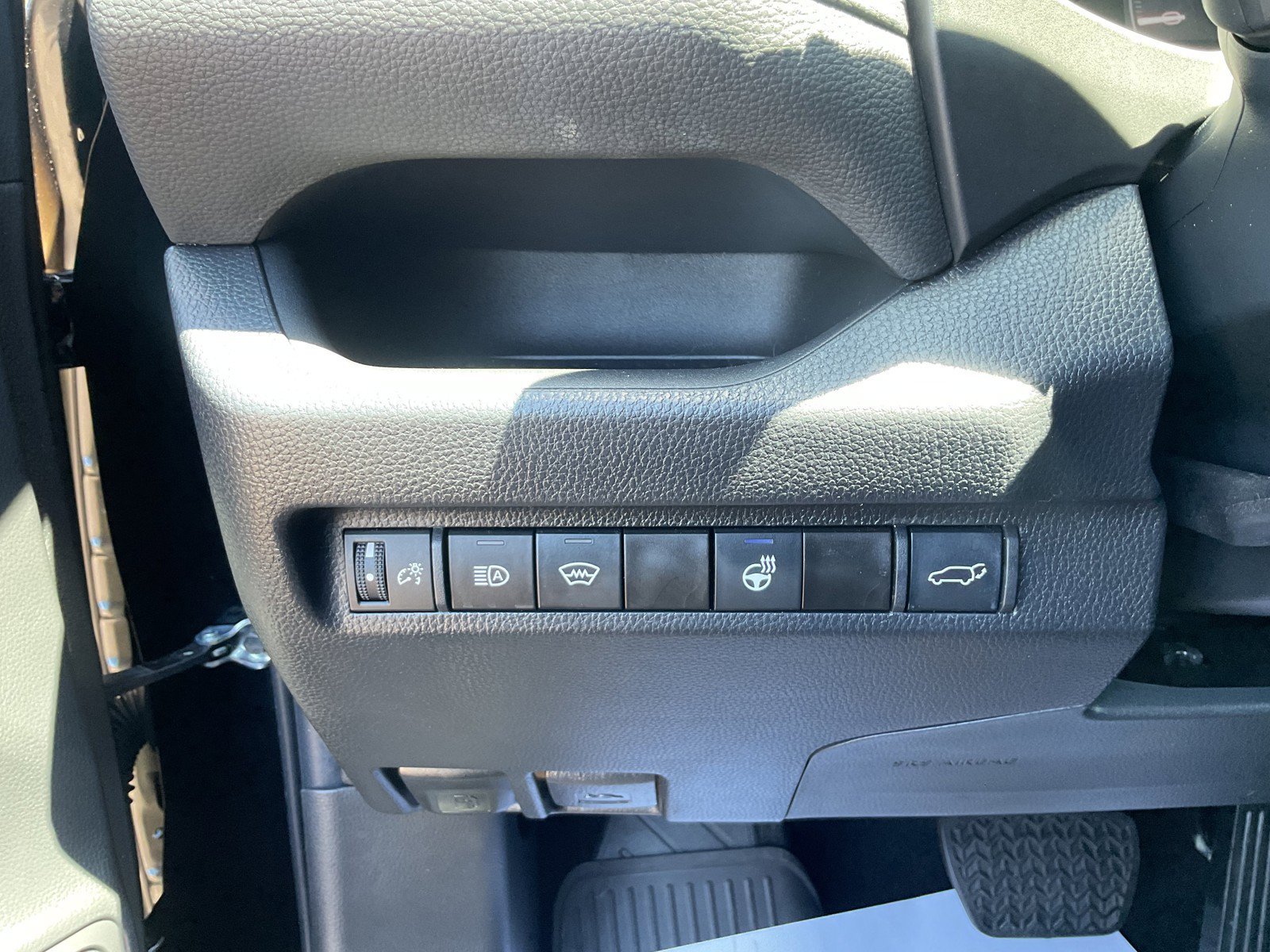 Certified Used 2023 Midnight Black Metallic Toyota XLE Premium image 22