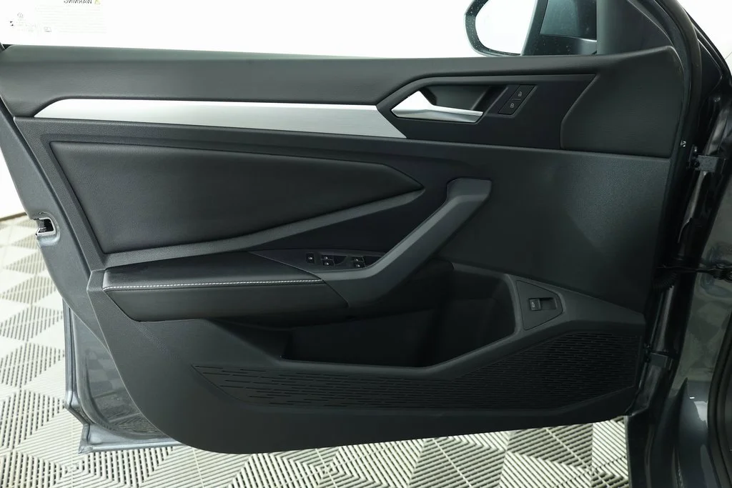 2026 Volkswagen Jetta Sport - Photo 6