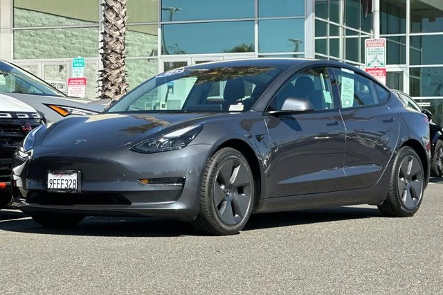 Used 2023  Tesla Base image 8