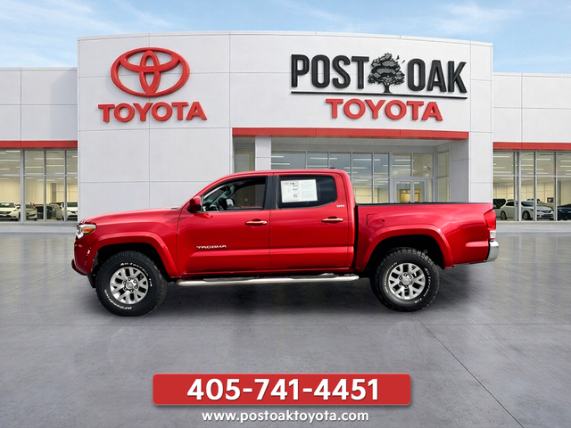 Used 2016 Red Toyota SR5 image 5