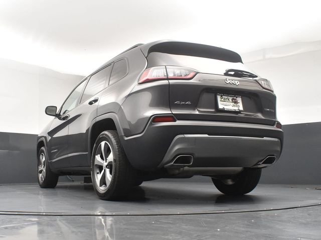 Used 2022 Gray Jeep Limited image 22