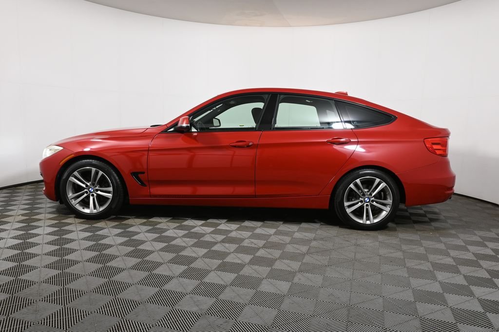 Used 2016 Red BMW 328i xDrive Gran Turismo image 2