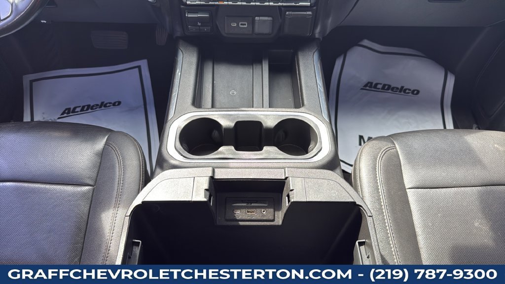 Used 2021 IRIDESCENT PEARL TRICOAT Chevrolet LTZ image 44