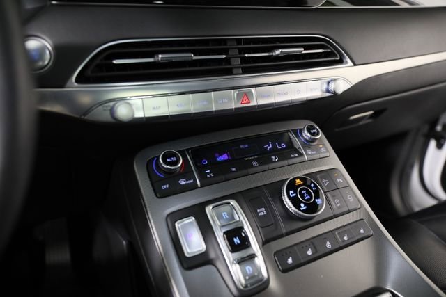 Used 2020 White Hyundai Limited image 9