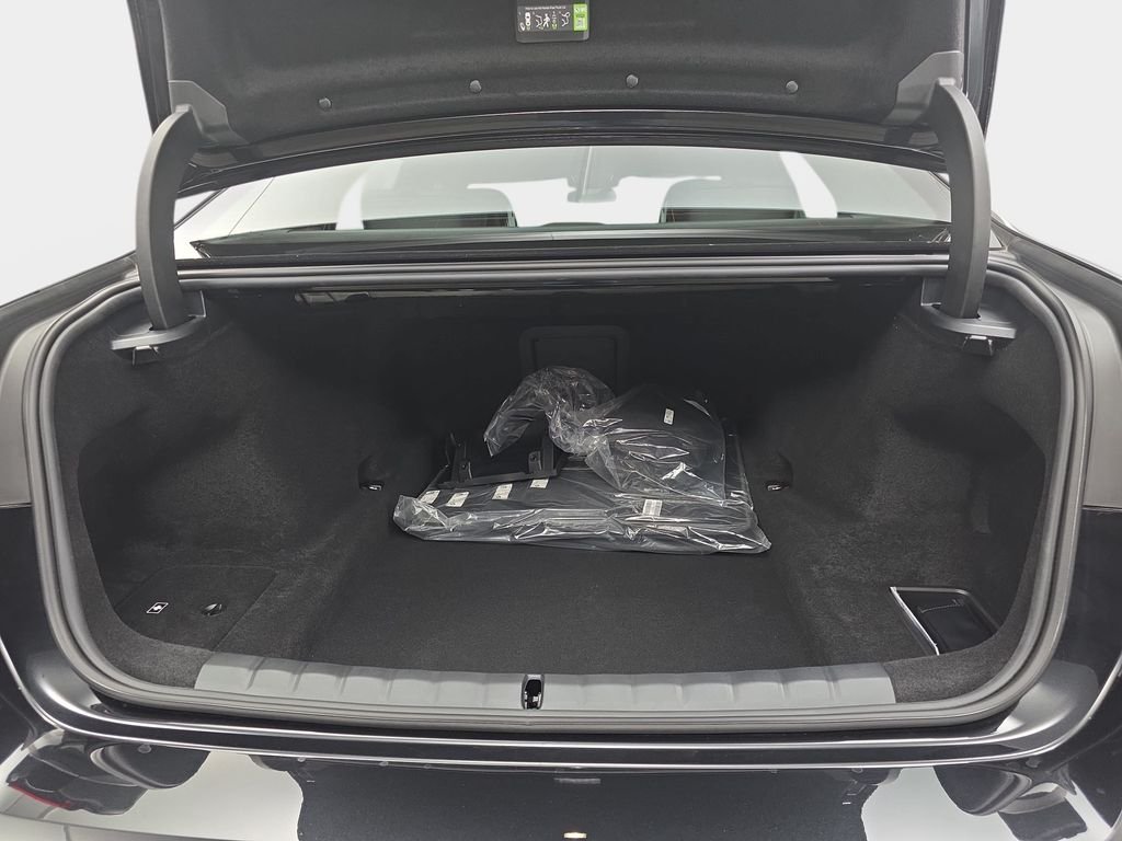 New 2026 Black Sapphire Metallic BMW 760i xDrive image 12