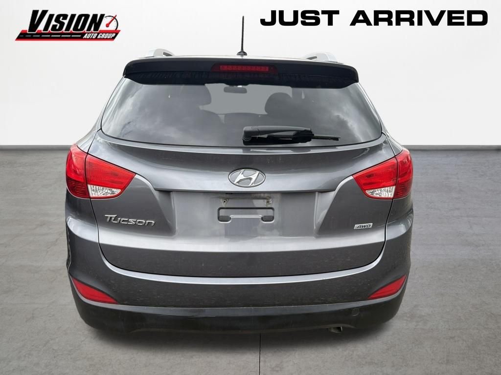 Used 2015 Gray Hyundai SE image 5