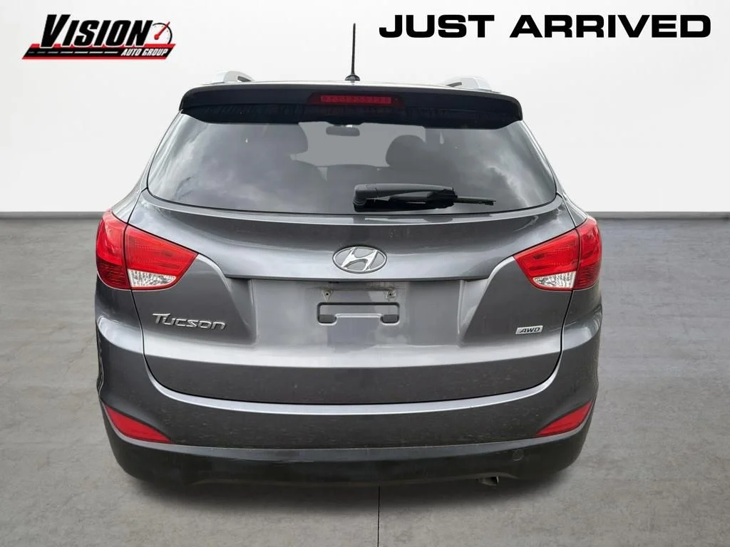 Used 2015 Gray Hyundai SE image 5