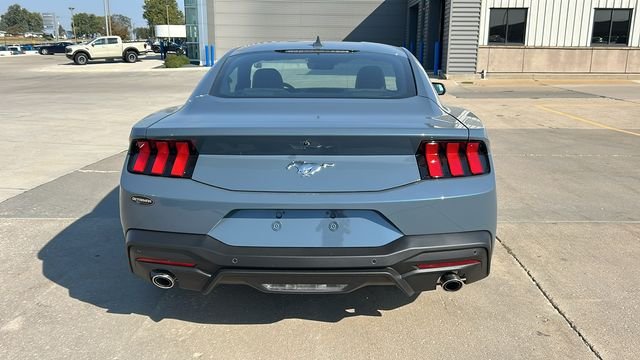 2025 Ford Mustang EcoBoost Fastback - Photo 4