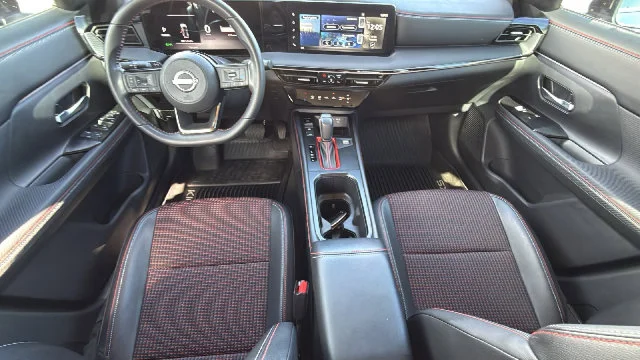 Certified Used 2025 Black Nissan SR image 26
