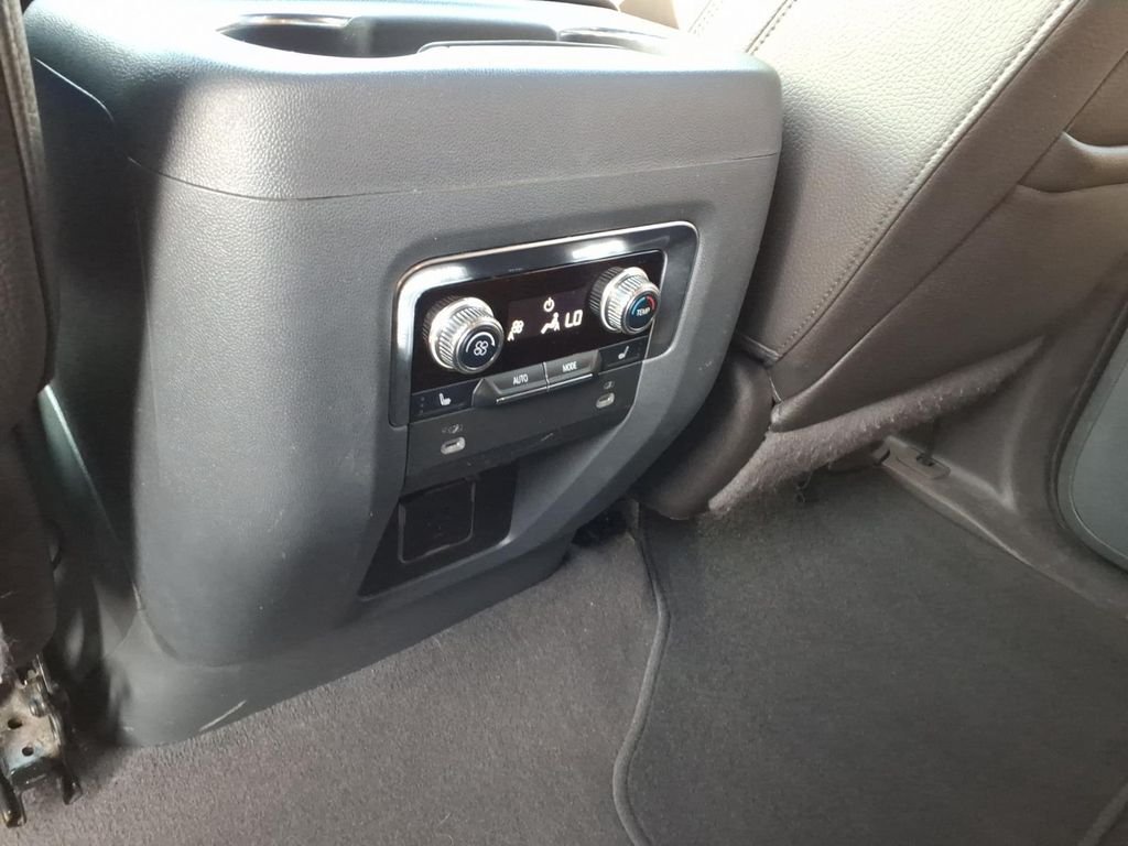 Used 2022 Midnight Blue Metallic GMC Denali image 4