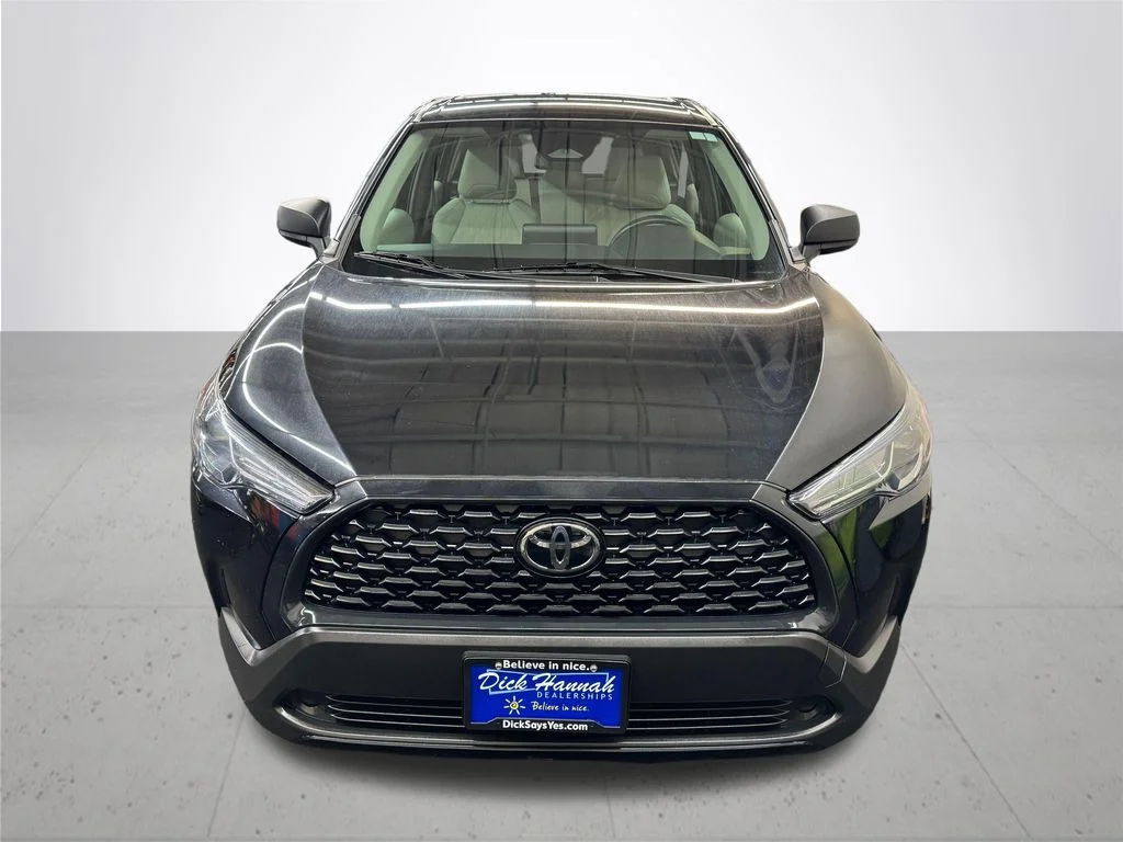 Used 2024 Black Toyota L image 11