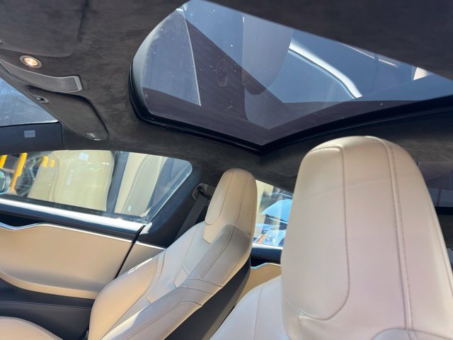 Used 2016 Midnight Silver Metallic Tesla 75D image 6