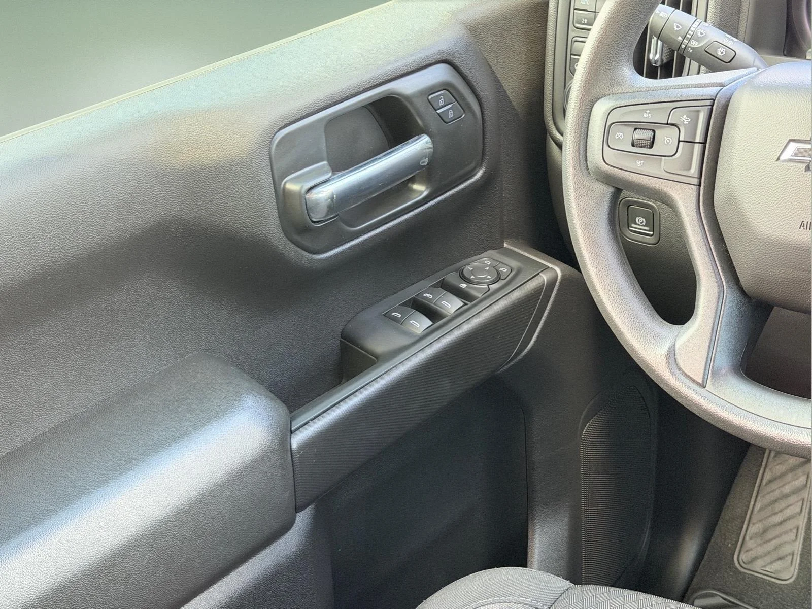 2024 Chevrolet Silverado 1500 Custom - Photo 26