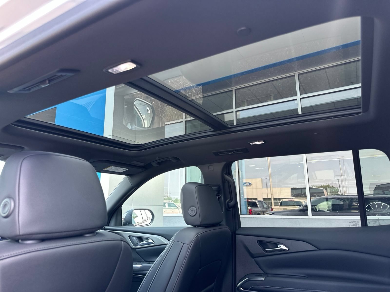 New 2027 Polar White Tricoat Chevrolet LT with Sun and Wheel Package - Exotex Seating image 19