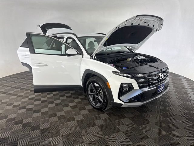 Certified Used 2025 White Hyundai SEL image 13