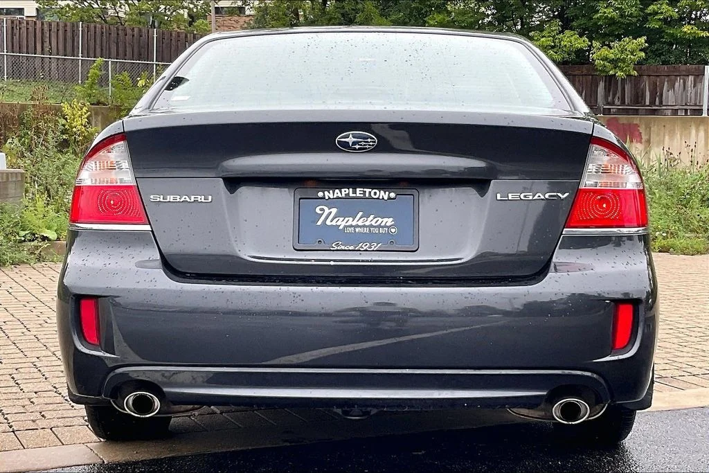 Used 2009 Gray Subaru 2.5i image 3