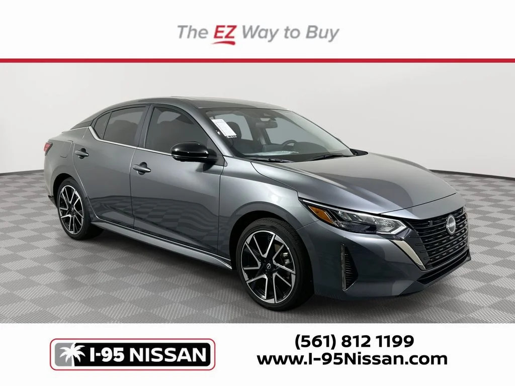 2025 Nissan Sentra SR CVT's photo