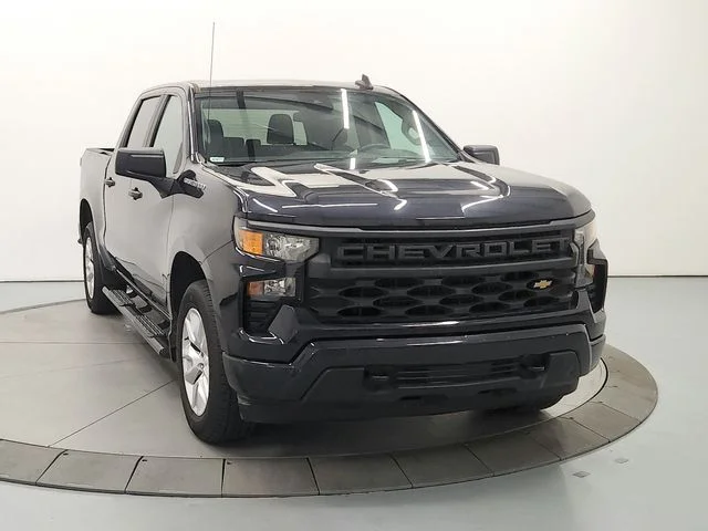 Used 2022 Gray Chevrolet Custom image 3