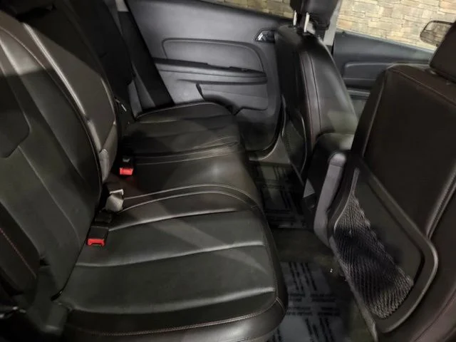 Used 2014 Champagne Silver Metallic GMC SLT-1 image 32
