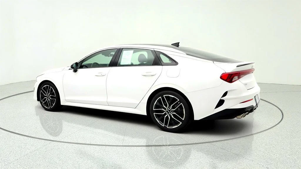 Used 2023 Glacial White Pearl Kia GT DCT FWD image 7
