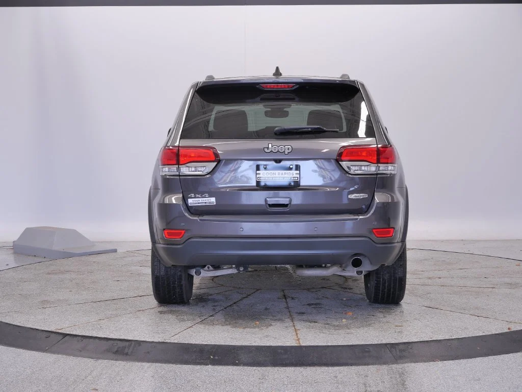 Certified Used 2020 Gray Jeep Laredo image 4