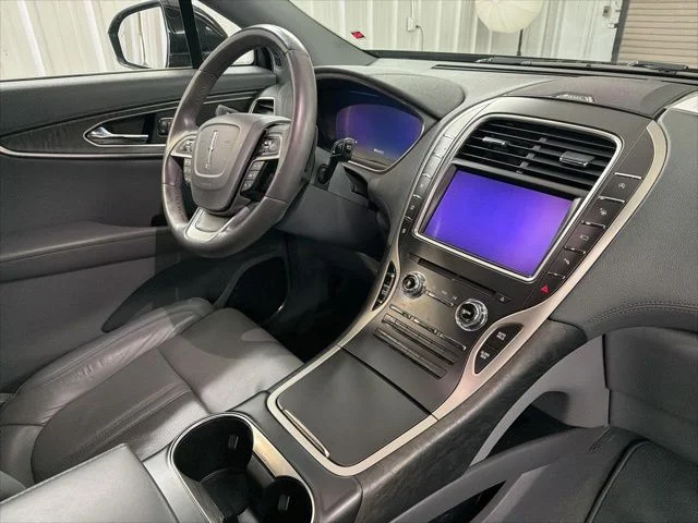 Used 2020 Black Lincoln Reserve image 22