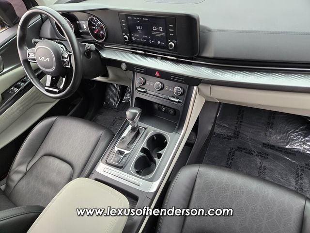 2024 Kia Carnival LX Seat Pkg - Photo 17